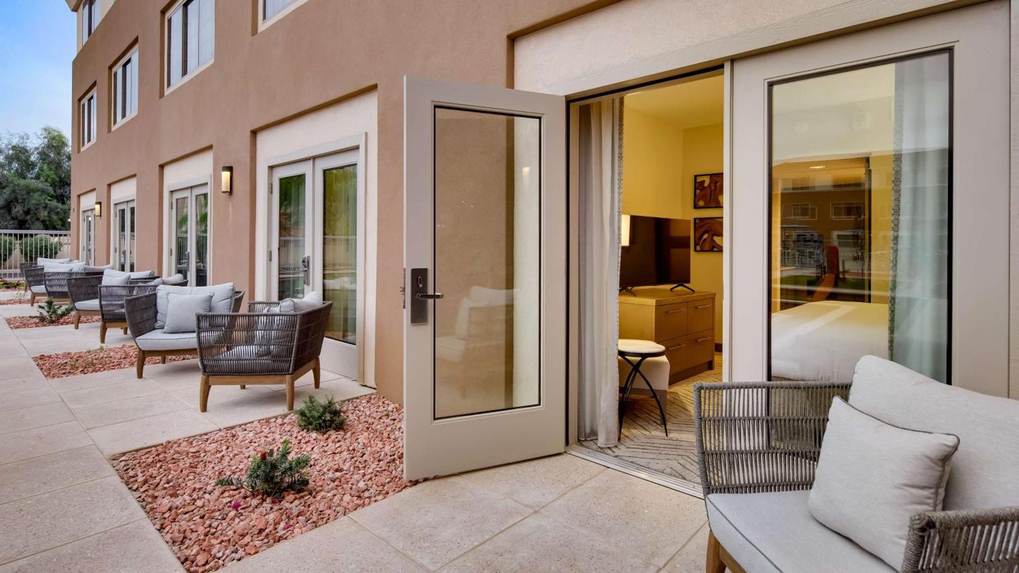 Aiden By Best Western Scottsdale North Hotel Exterior photo