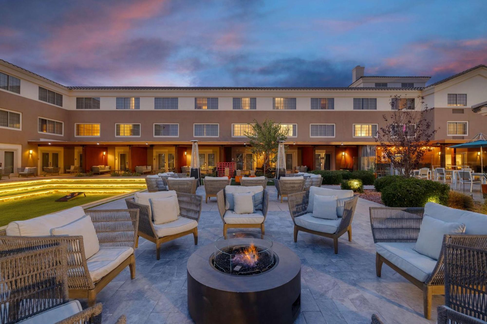 Aiden By Best Western Scottsdale North Exterior photo